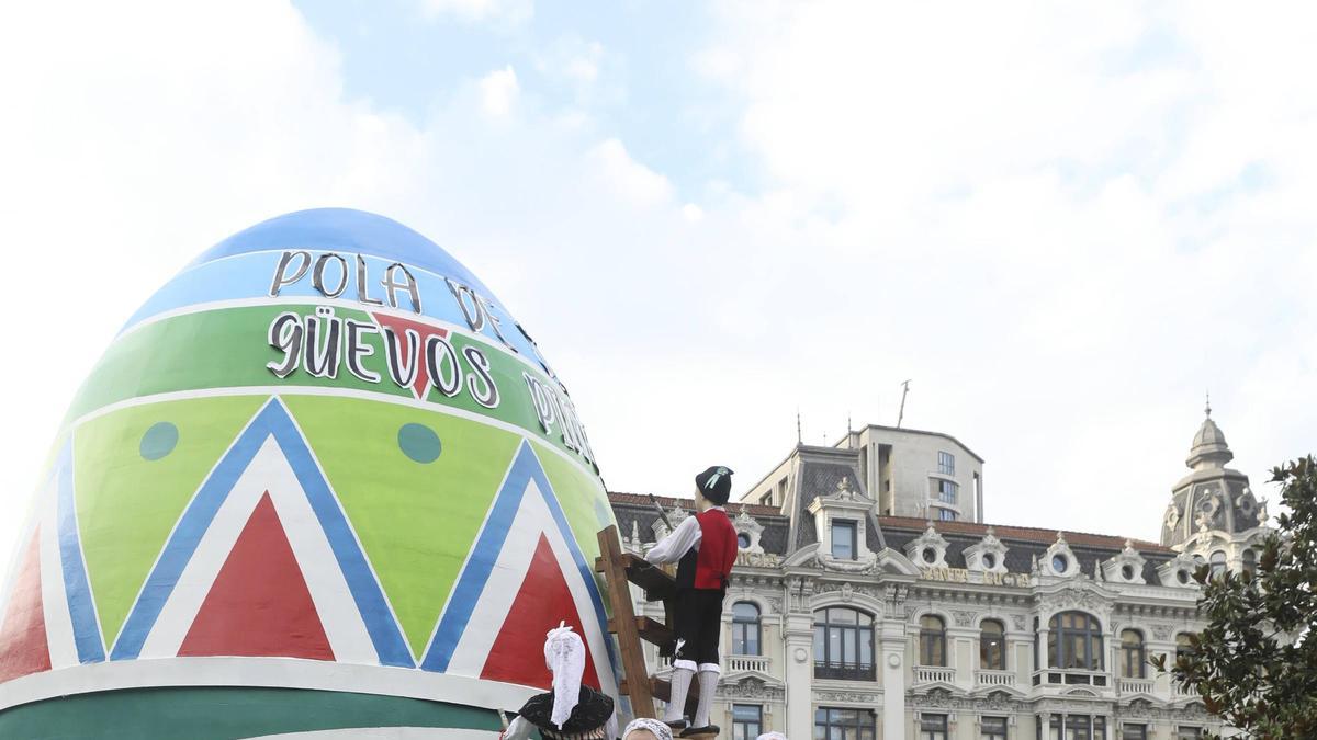 En imágenes: la carroza de Siero en América en Asturias