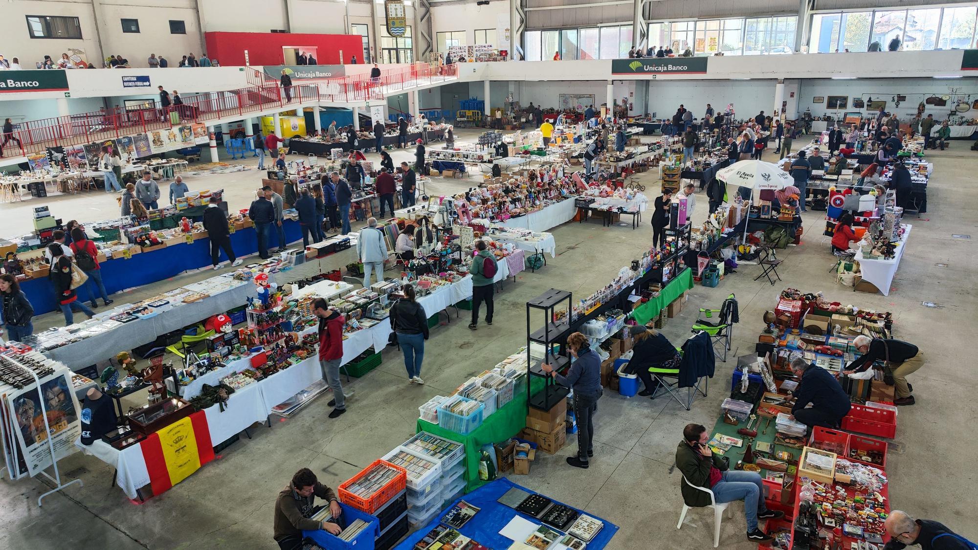 La Feria del Coleccionismo de Mieres, en imágenes.