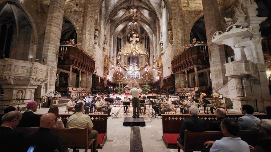 Un concierto de la Unidad de Música en la Catedral de Palma. | COMGEBAL