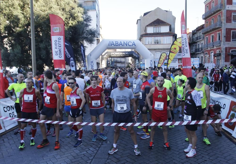 Daniel Bargiella se proclamó ganador de una carrera que llenó Vigo de humanidad