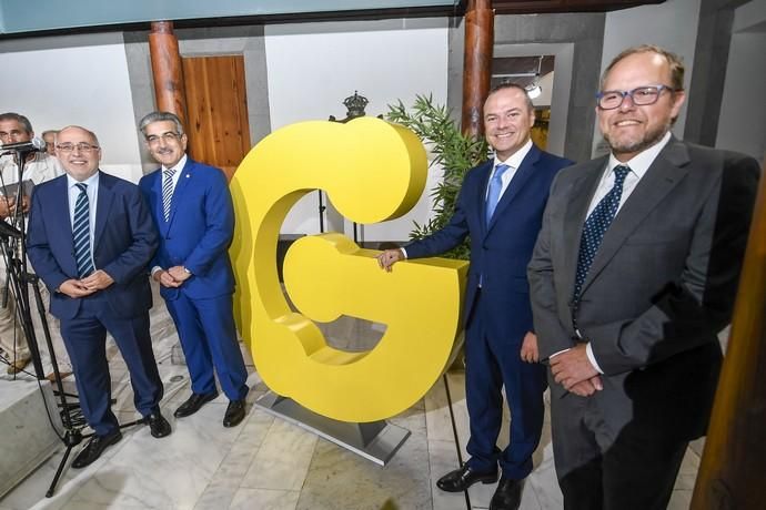 23-10-19 LAS PALMAS DE GRAN CANARIA. CASASA CONSISTORIALES. LAS PALMAS DE GRAN CANARIA. Exposición 40 años de Guaguas Municipales. Fotos: Juan Castro.  | 23/10/2019 | Fotógrafo: Juan Carlos Castro