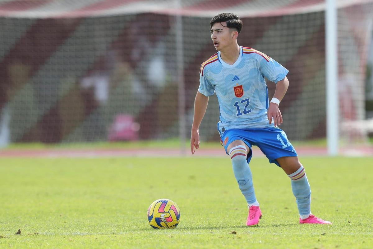 Paco, con la selección.