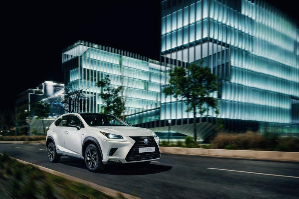 Lexus NX 300h