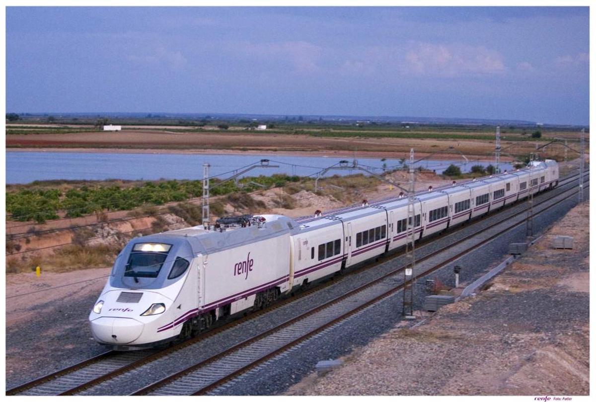 Fomento descarta el tercer hilo entre Castelló y Tarragona por sus limitaciones
