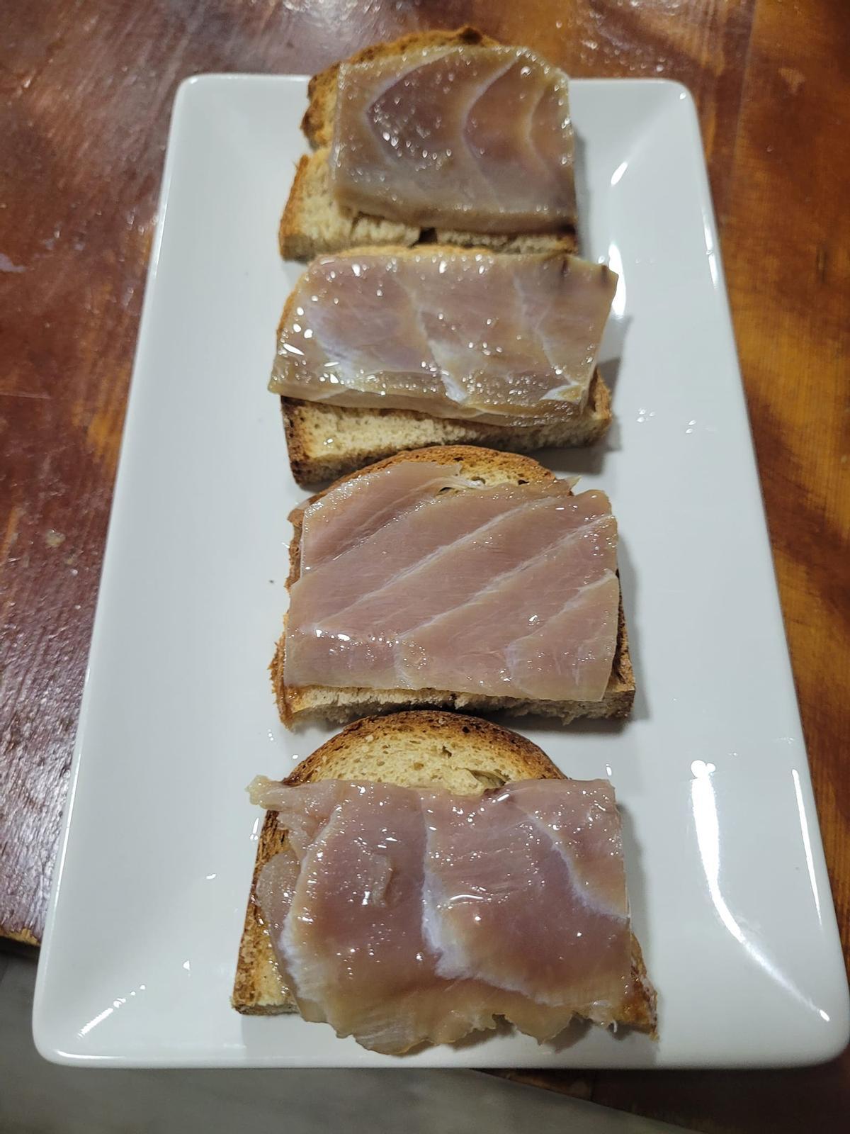 Tostas de atún de ijar