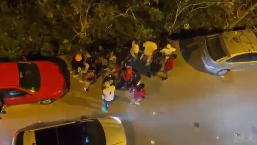 Los vecinos denuncian batallas campales junto a una discoteca de Machado