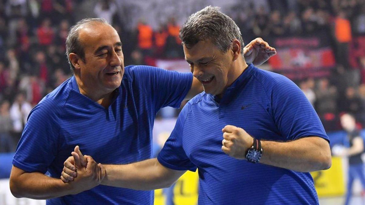 Xavi Pascual celebra la victoria con el emblemático doctor Gutiérrez