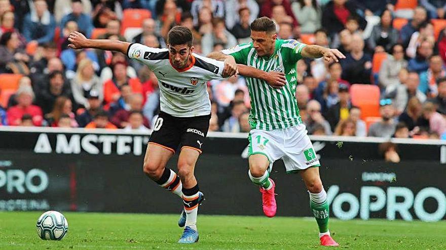 Ferran Torres, contra el Real Betis en Mestalla.