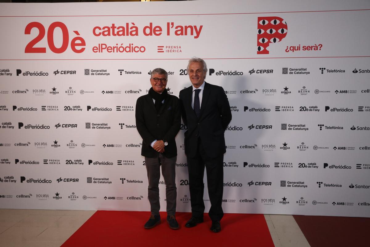 Català de l’Any 2022, en la imagen  Gabriel Martinez dircom Banc de Sabadell y Fede Segarra Dircom de Damm