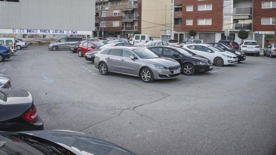 Pàrquing de l&#039;antic cinema Califòrnia, on l&#039;executiu de Súria planteja fer la biblioteca nova