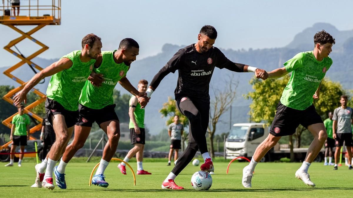 El Girona, en la Vall d'en Bas de pretemporada