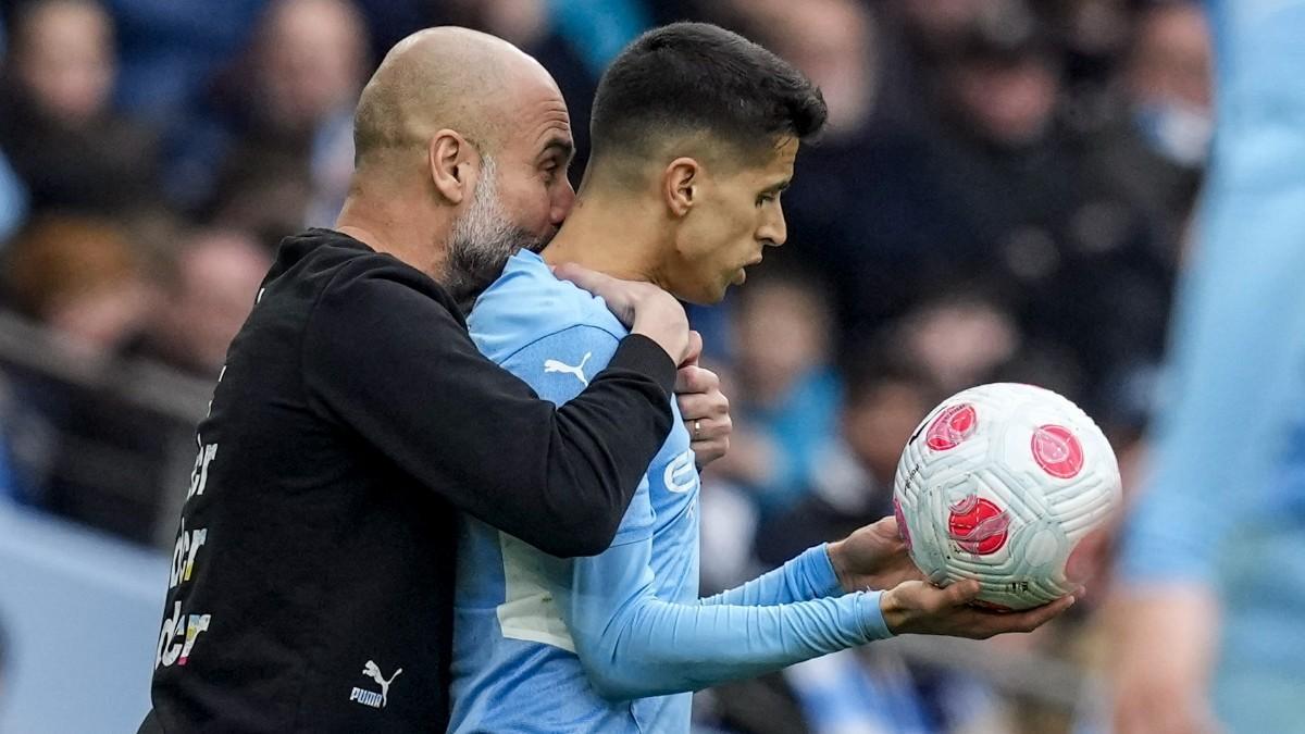 Guardiola, sobre la cesión de Cancelo: "Si los clubes se ponen de acuerdo, se volverá a hacer"