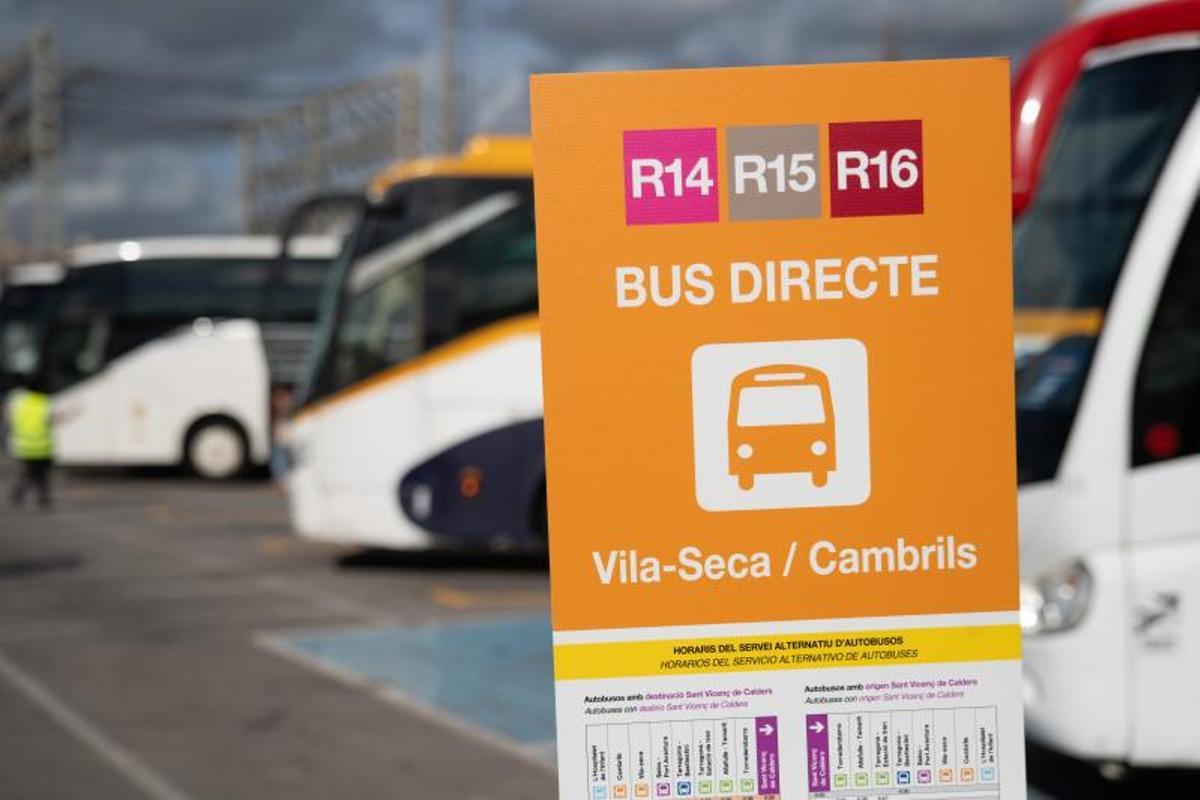 Cartel informativo del plan alternativo de Rodalies.