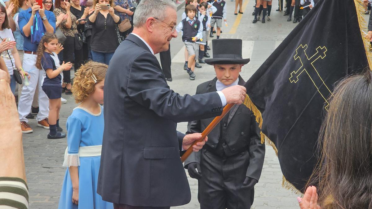 Procesión infantil del Santo Entierro y Resurrección del colegio Oratorio Festivo de Orihuela