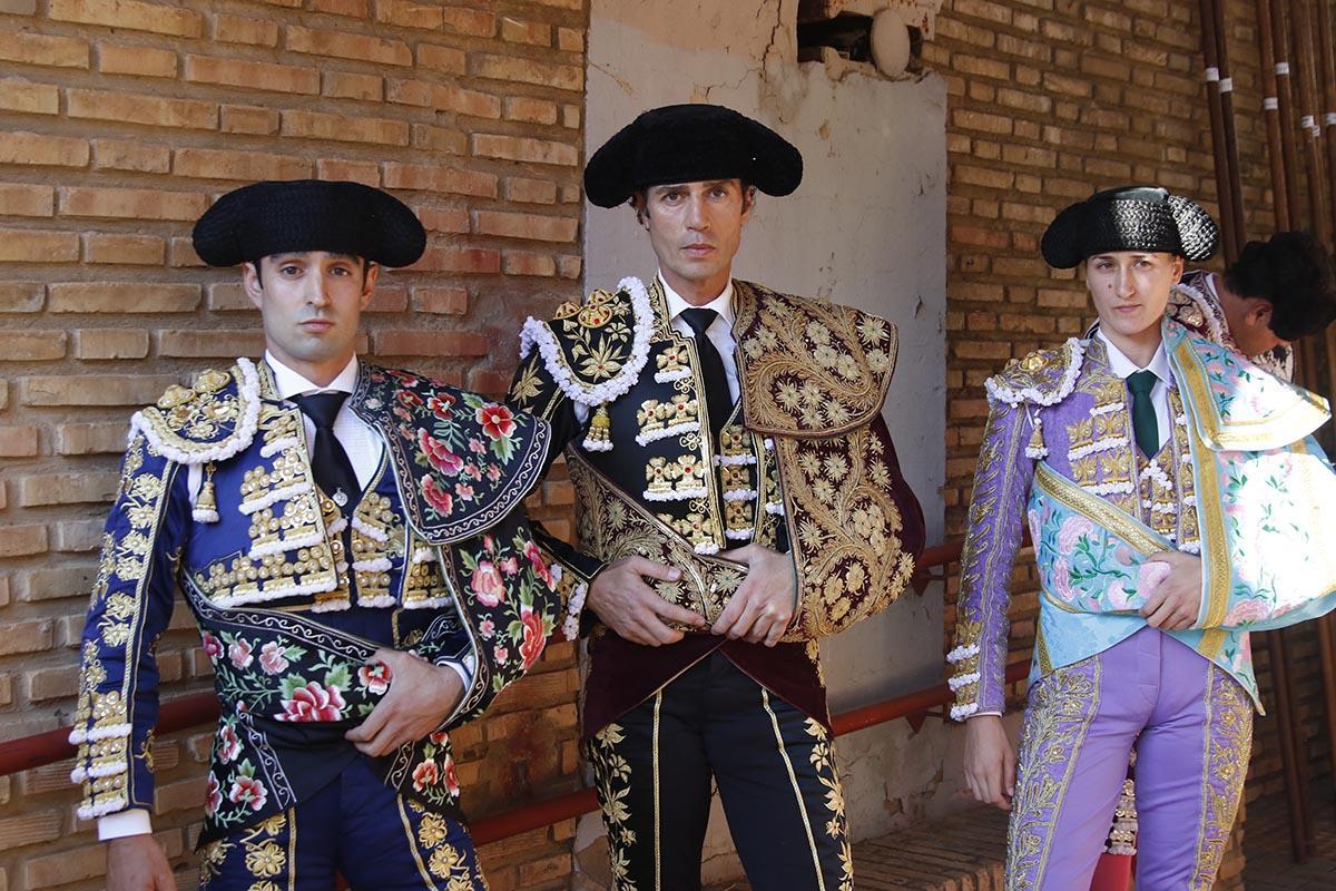 Finito y Lagartijo salen a hombros en Los califas