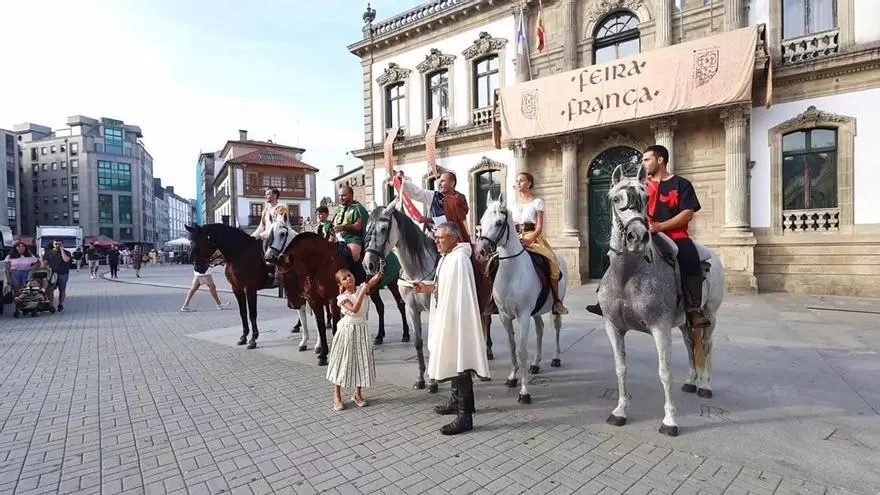 Pontevedra ya revive su esplendor medieval en la vigésimo quinta edición de la Feira Franca