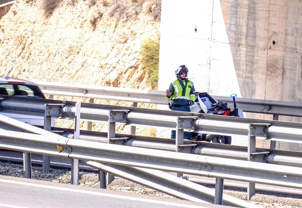 Un accidente provoca retenciones en la A-31