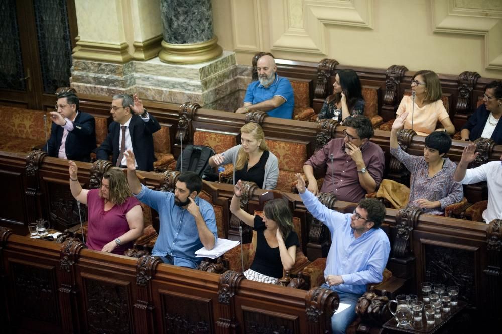 El BNG se abstiene pese a haber pactado partidas con el Gobierno local al incluirse gastos en fiestas y la licitación de un nuevo contrato de transporte público.