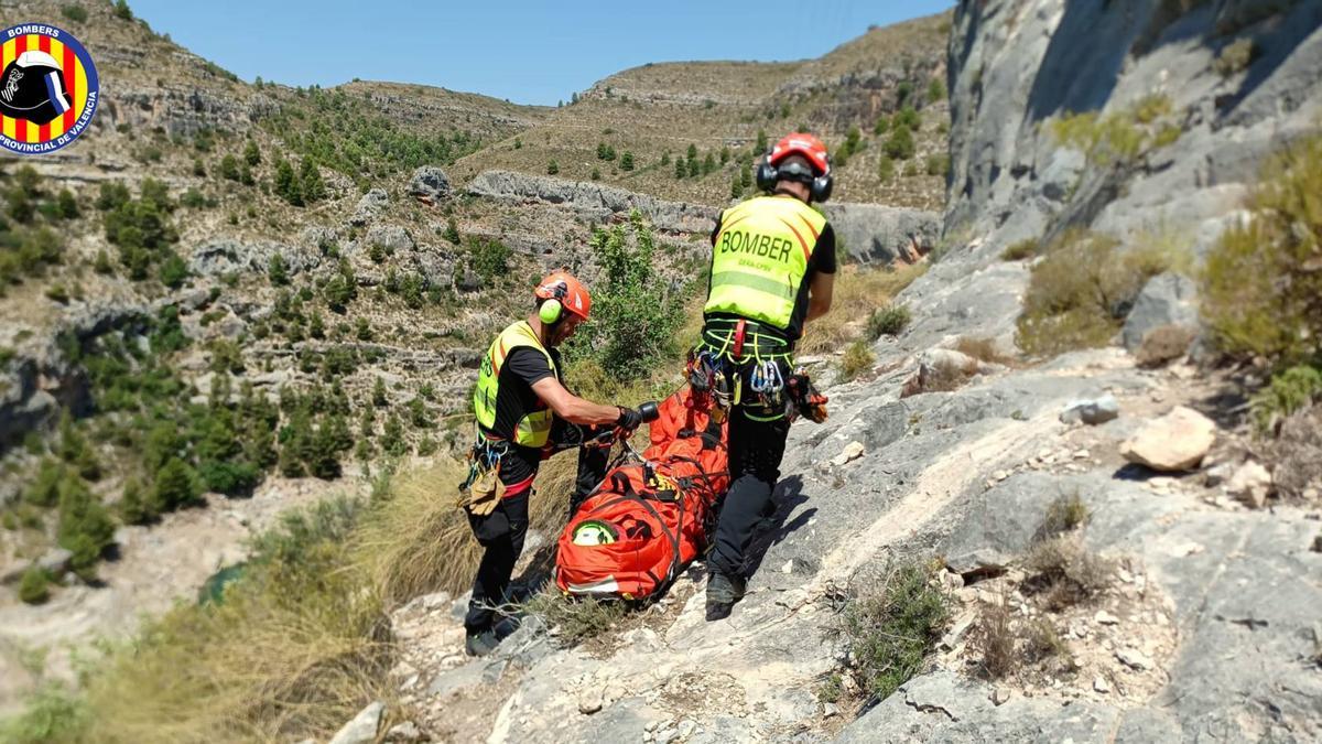 Rescate a una persona herida en Tous.