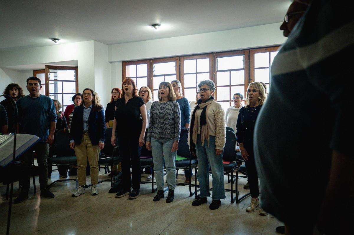 Ensayo Orfeón La Paz para la misa del papa en Tenerife