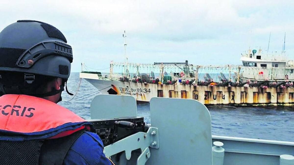 Captura de un pesquero asiático en aguas chilenas