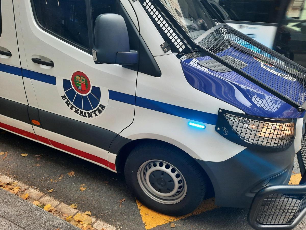 La Ertzaintza investiga el caso.