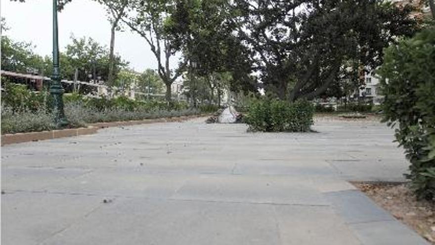 Tramo finalizado de la reforma en la gran vía Fernando el Católico.