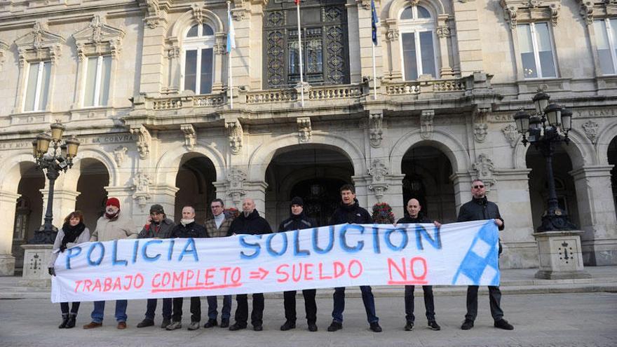 Concentración de policías locales, hoy, en María Pita.