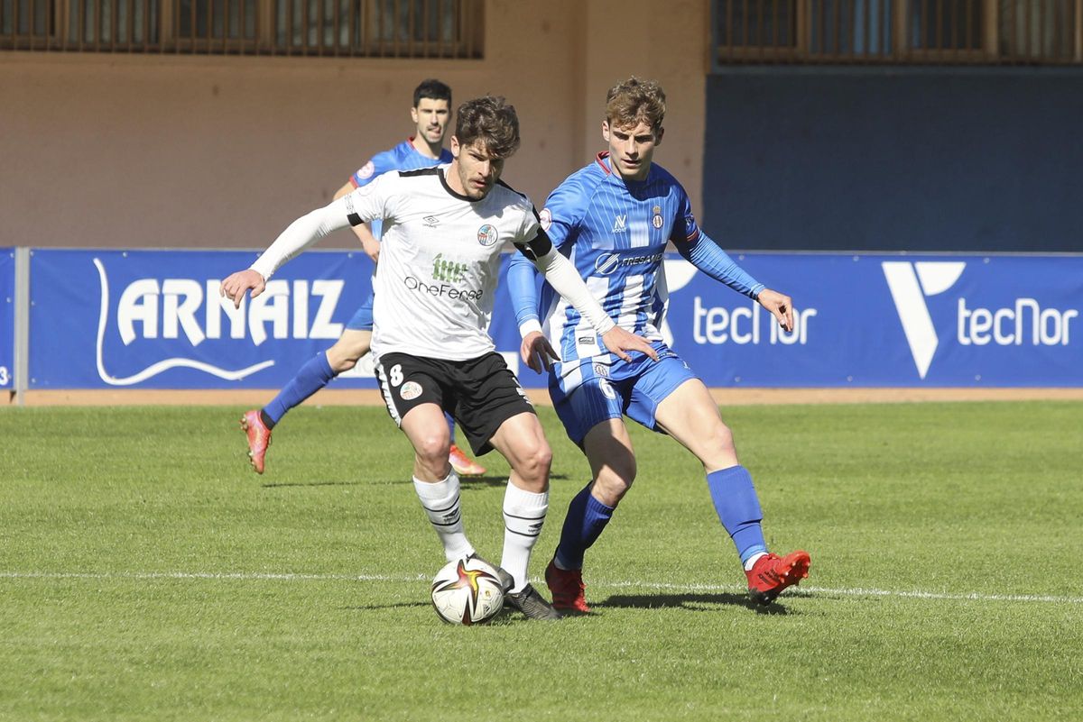 Vidorreta, en un partido del Avilés