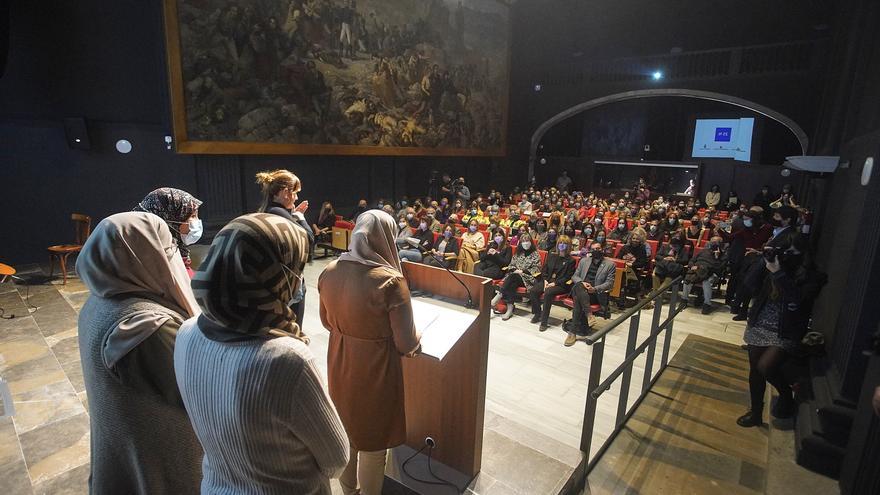 Institucions gironines clamen per «desterrar» el patriarcat