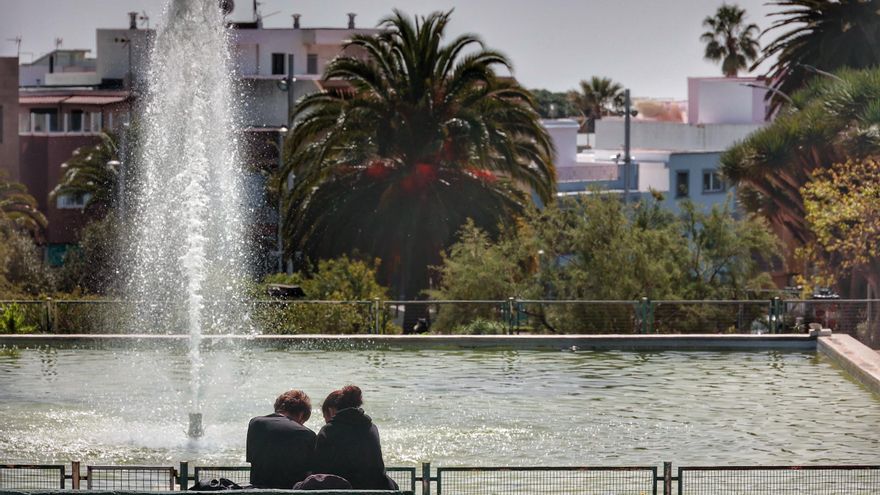 Canary Islands to Experience Warm Spring Weather All Weekend