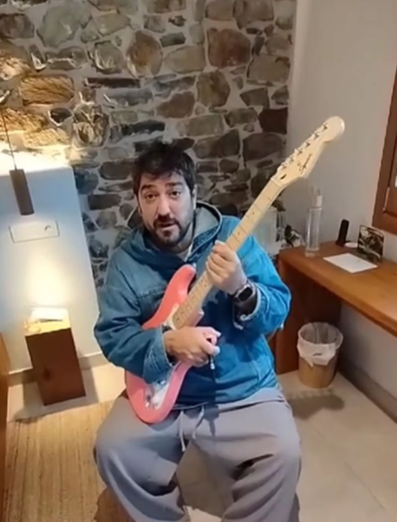 Antonio Orozco dispone de todos los lujos en una casa muy cerquita de la playa