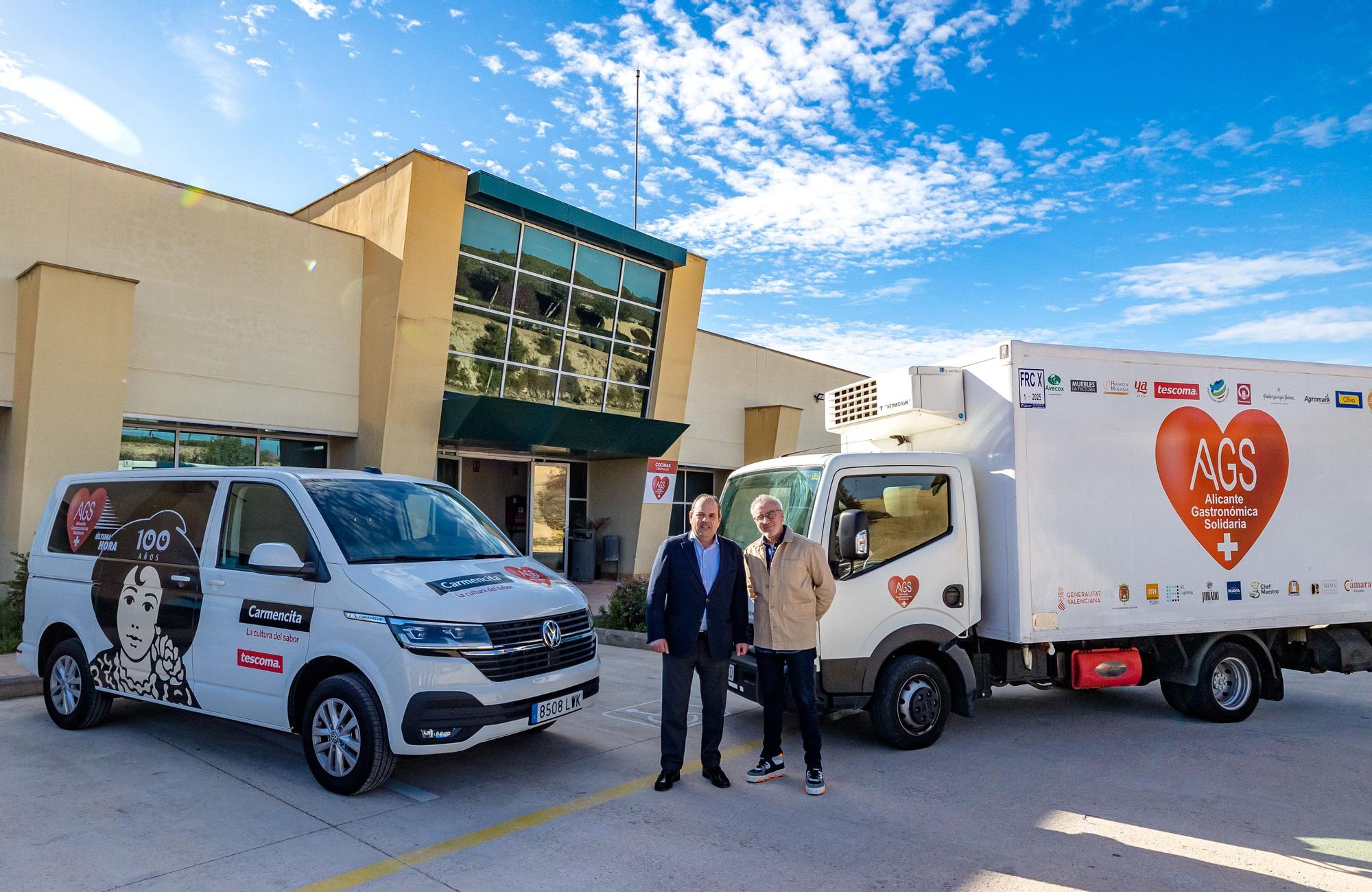 El vehículo es una donación de la empresa Carmencita. La ong coordina con sus empresas colaboradoras el envío de un camión con alimentos a Ucrania