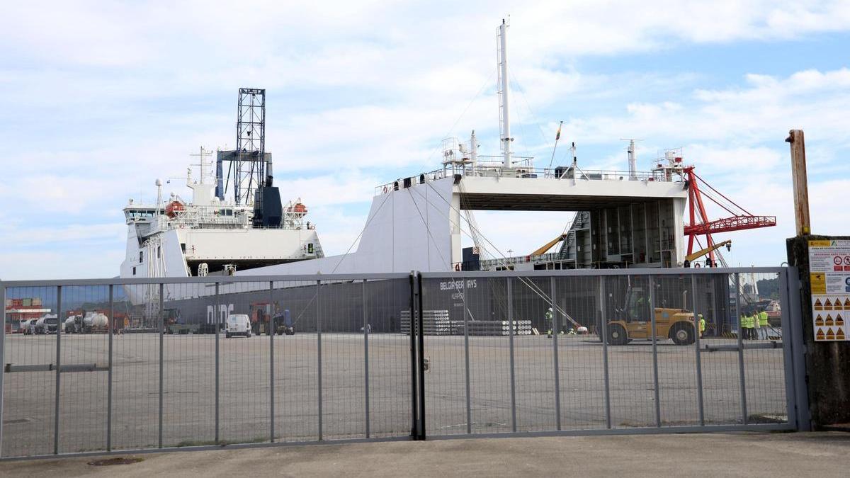 El buque «Belgia Seaways» que realiza la línea de mercancía rodada.