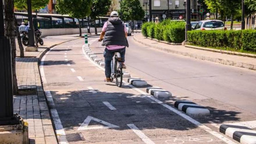 Un carril bici más visible en Alcoy