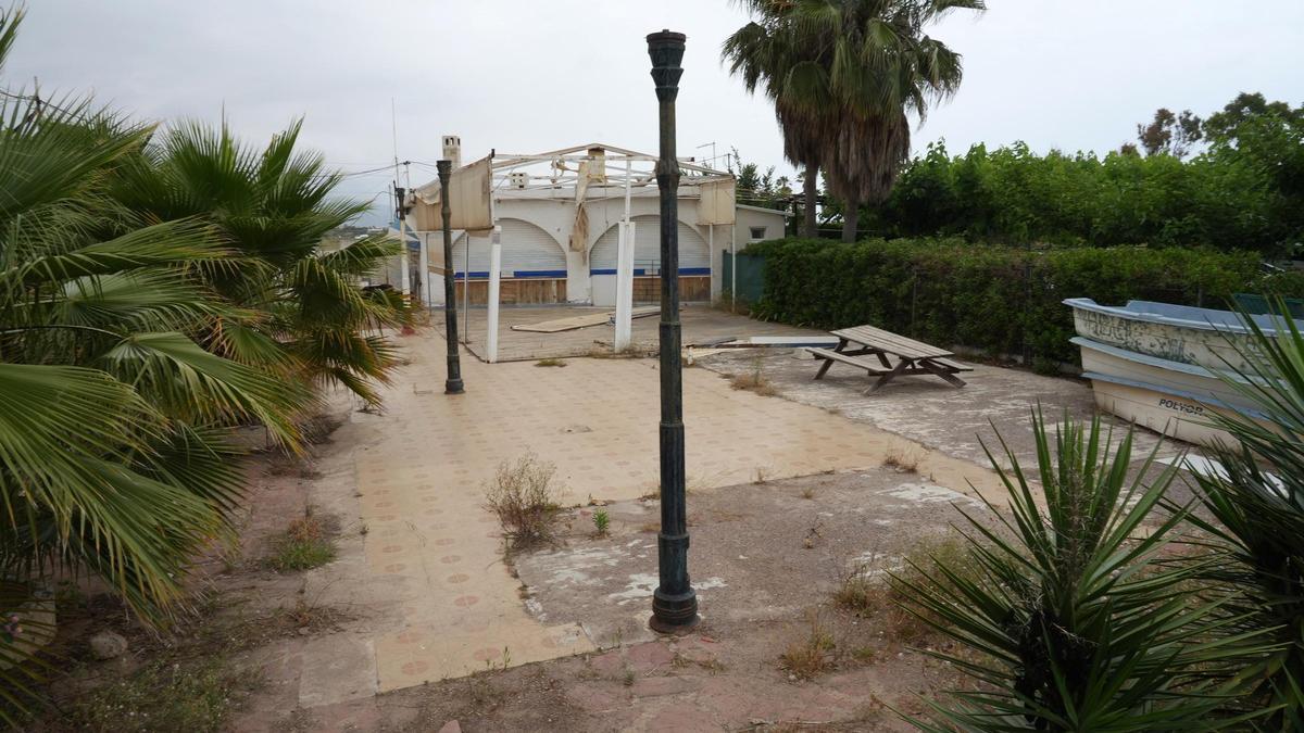 El estado del antiguo restaurante del aeroclub de Castelló