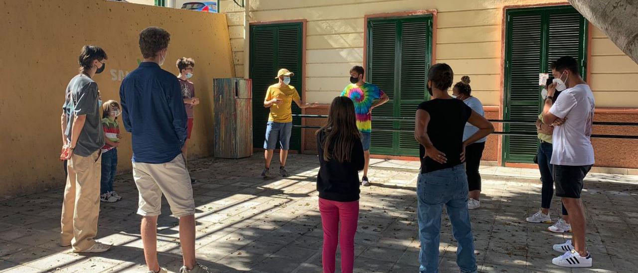 Uno de los microprocesos que se han desarrollado en la asociación de vecinos El Molino, en Barranco Grande. | | E.D.