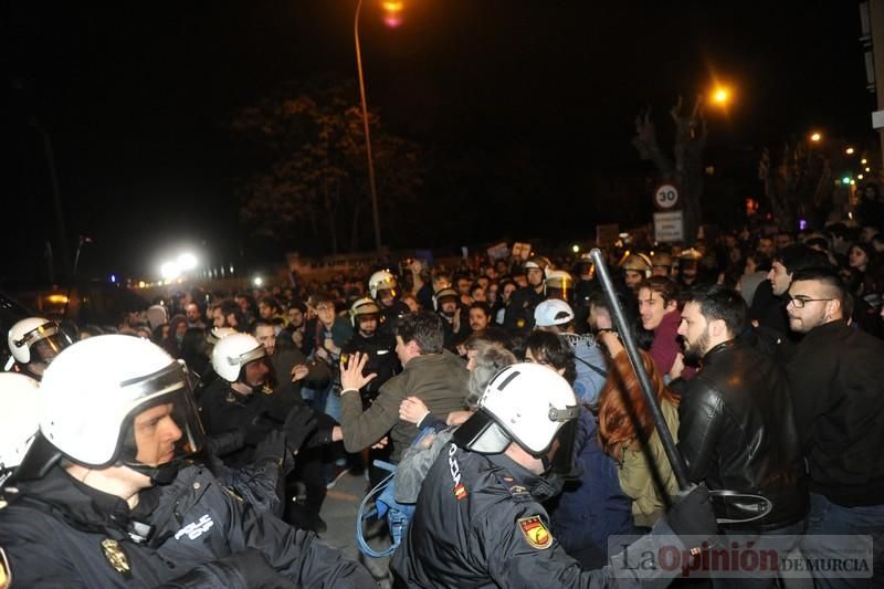 Vuelve la violencia a las vías con el 8 de Marzo