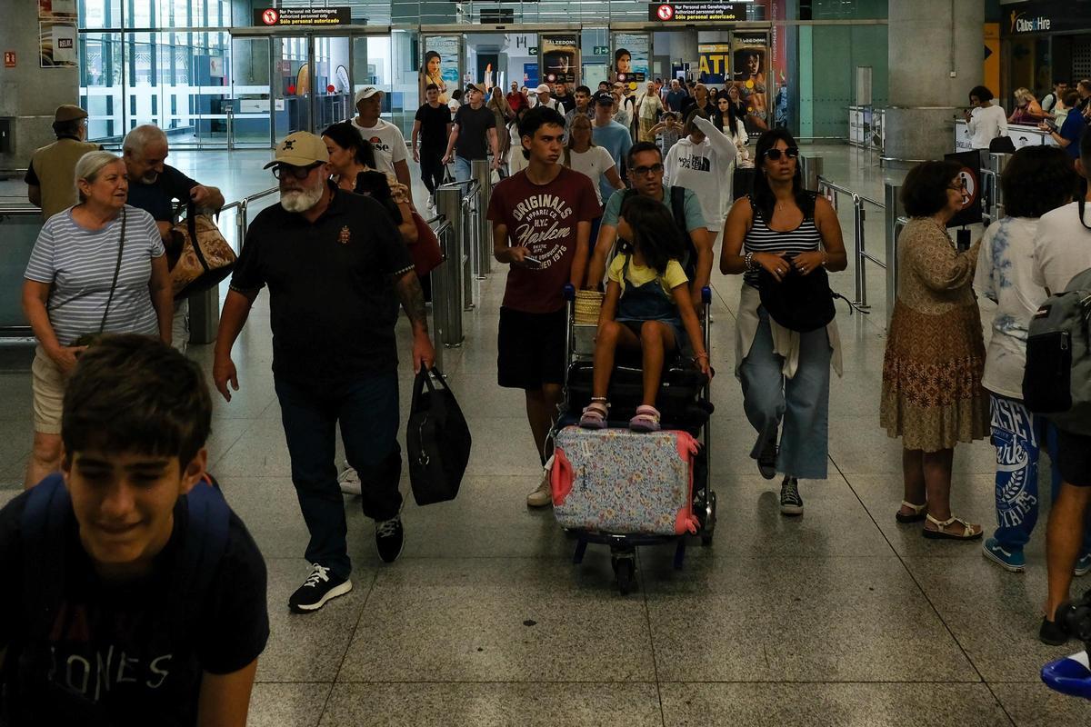 Comienza julio con el aeropuerto de Málaga lleno