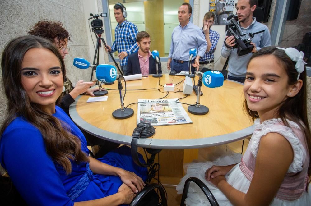 Marina Civera y Sara Larrazábal, hoy, en las instalaciones de Levante-EMV, Levante TV y la 97.7.