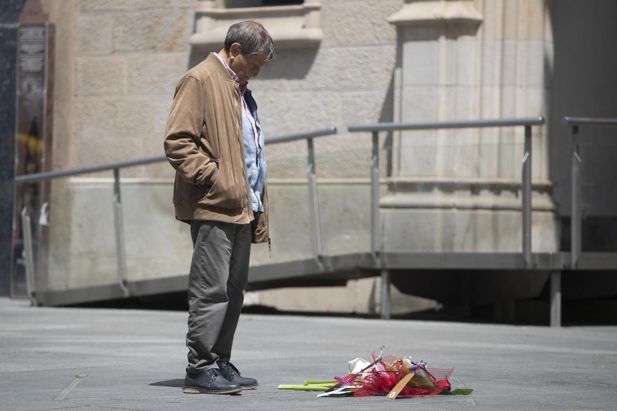 Minuto de silencio en Terrassa por las dos turistas catalanas asesinafas en Afganistán