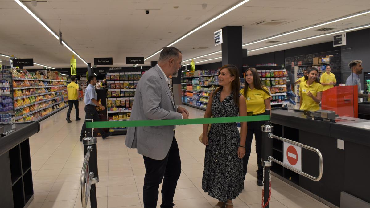Momento de la inauguración del supermercado.