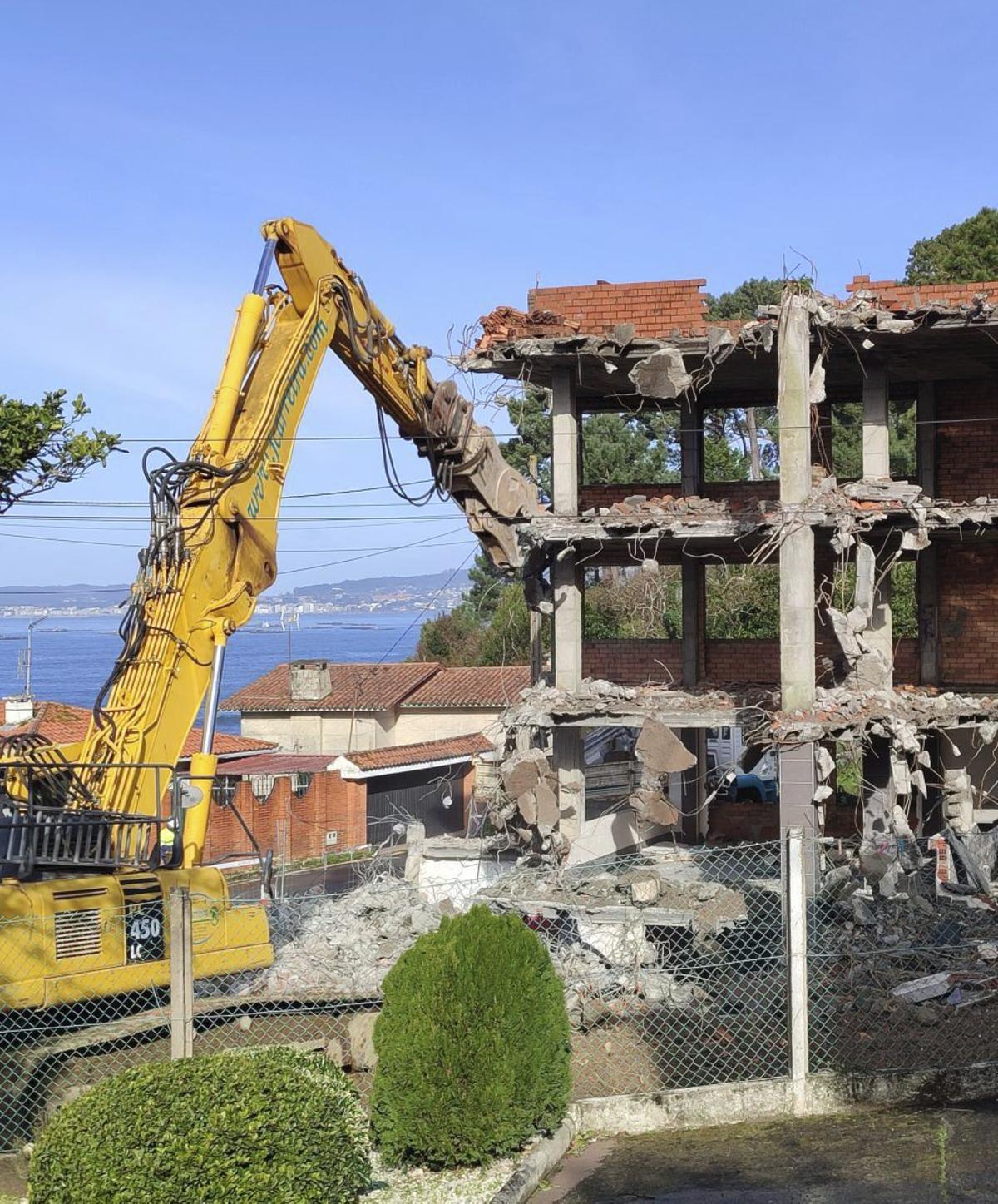 Una demolición de la Aplu en la comarca.