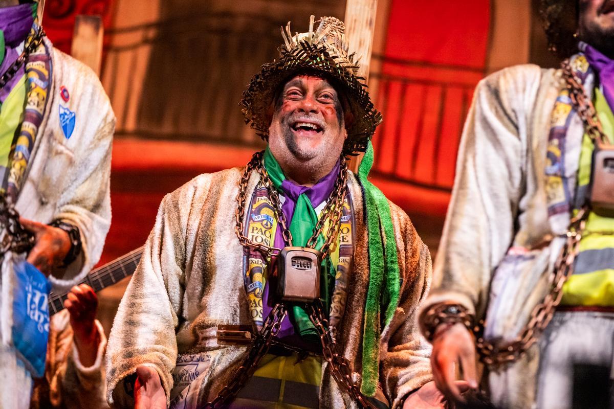 Miguel Ángel Vegas 'El Chorly', en la actuación de la murga 'Los del prendimiento'.