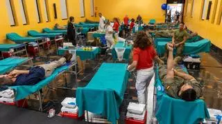 Los militares del MOE son los primeros en participar en la maratón de donación de sangre de Alicante