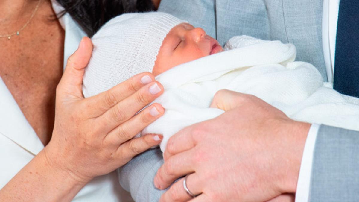 Primera foto del hijo de Meghan Markle y el príncipe Harry