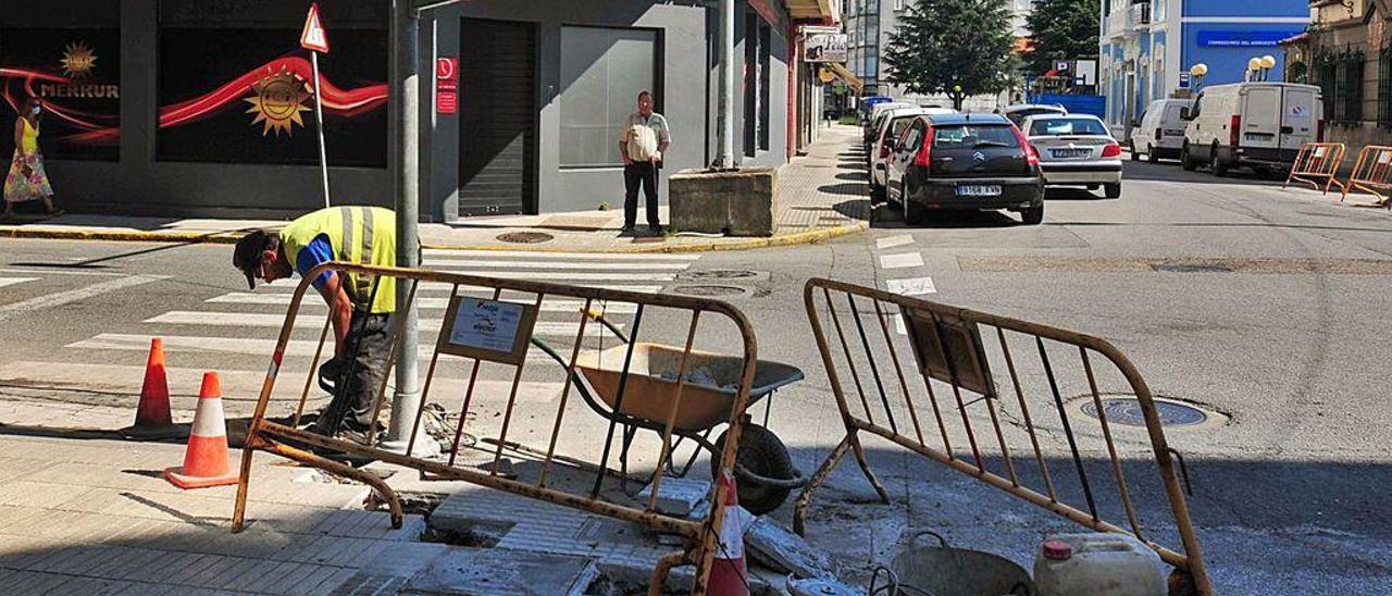 Obras en la vía pública en Vilagarcía durante el mes de mayo.