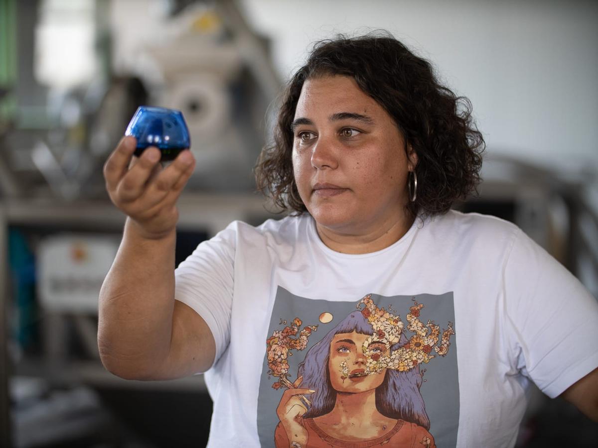 Tanaira Rodríguez, técnica de la almazara municipal de Santa Lucía de Tirajana.