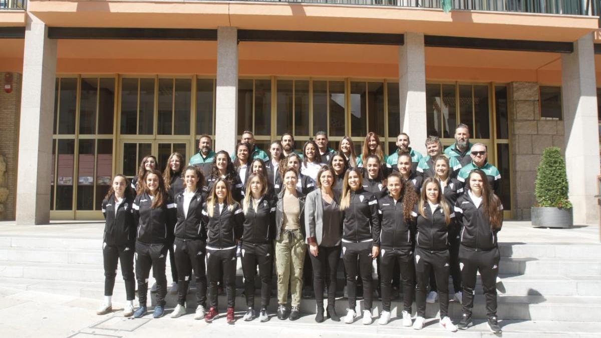 Reconocimiento al Córdoba CF Femenino en el Ayuntamiento