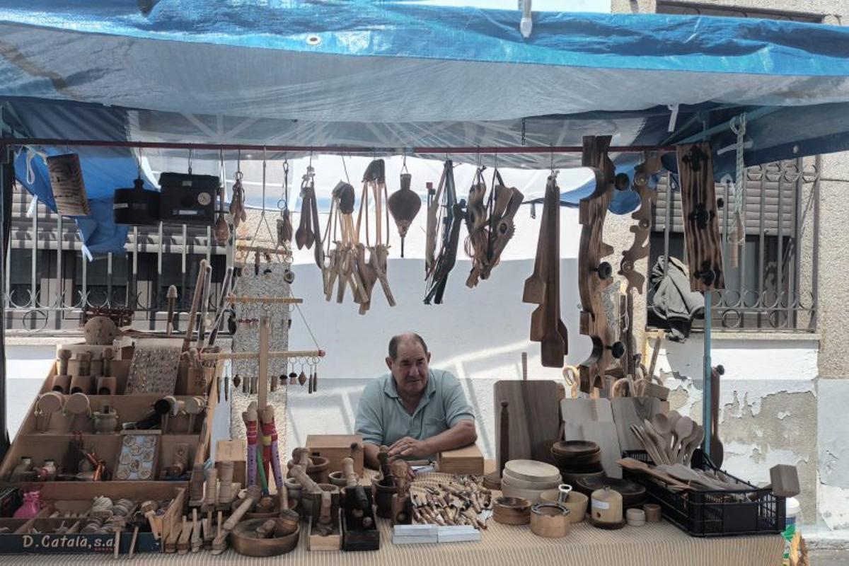 Los maestros artesanos se dan cita en el mercadillo de Bermillo